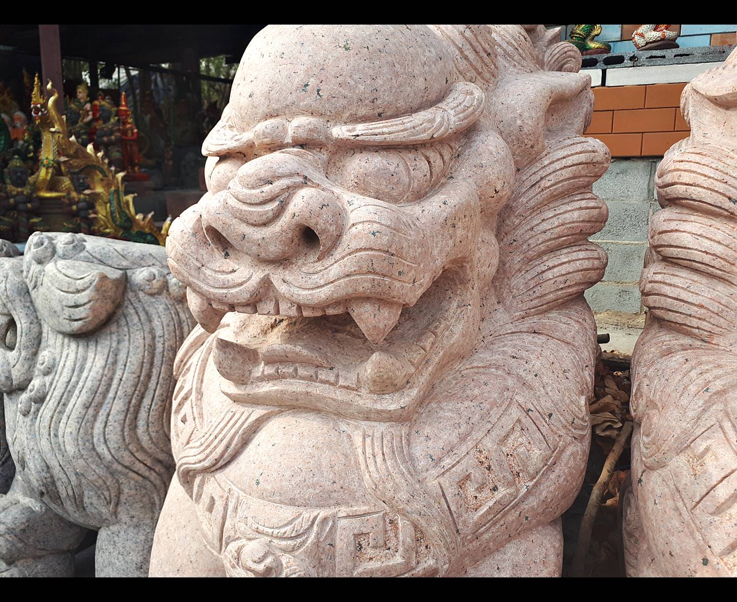 รูปปั้น รูปหล่อ สิงห์โตจีน หินแกรนิต (กว้าง52ซม ยาว70ซม สูง100ซม)