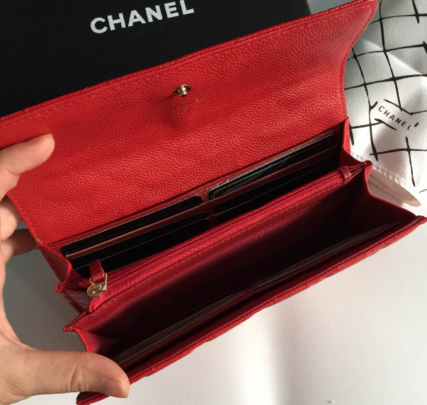 กระเป๋าสตางค์ cn caviar wallet ใบยาว ติดกระดุม มี 2 สี ดำ แดง งานดีสุด หนังอิมพอร์ทยยุโรป