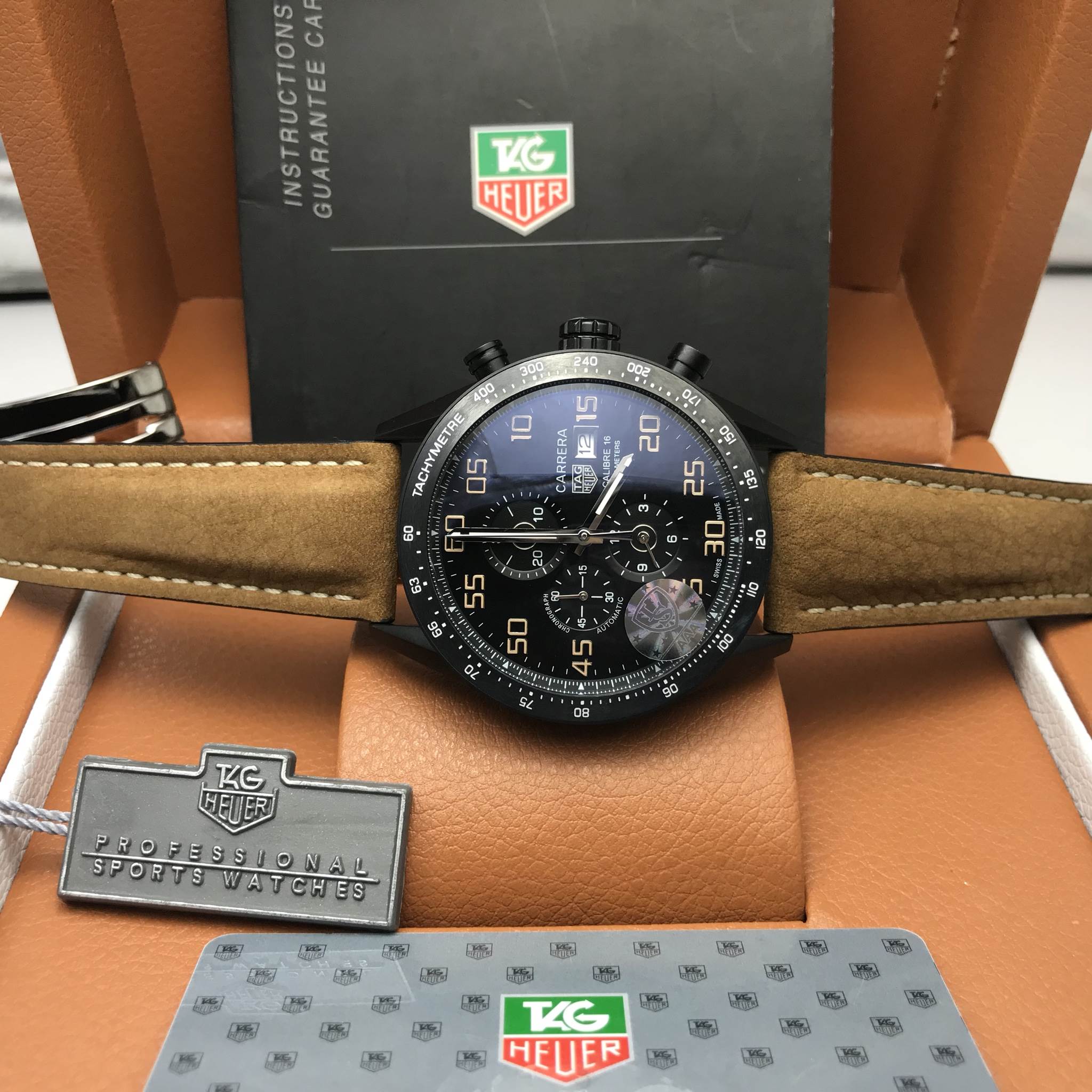 นาฬิกา Tag Heuer Carrera Calibre 16 Day - Date Chronograph Black Titanium - Automatic สายหนังหน้าดำเข็มขาว