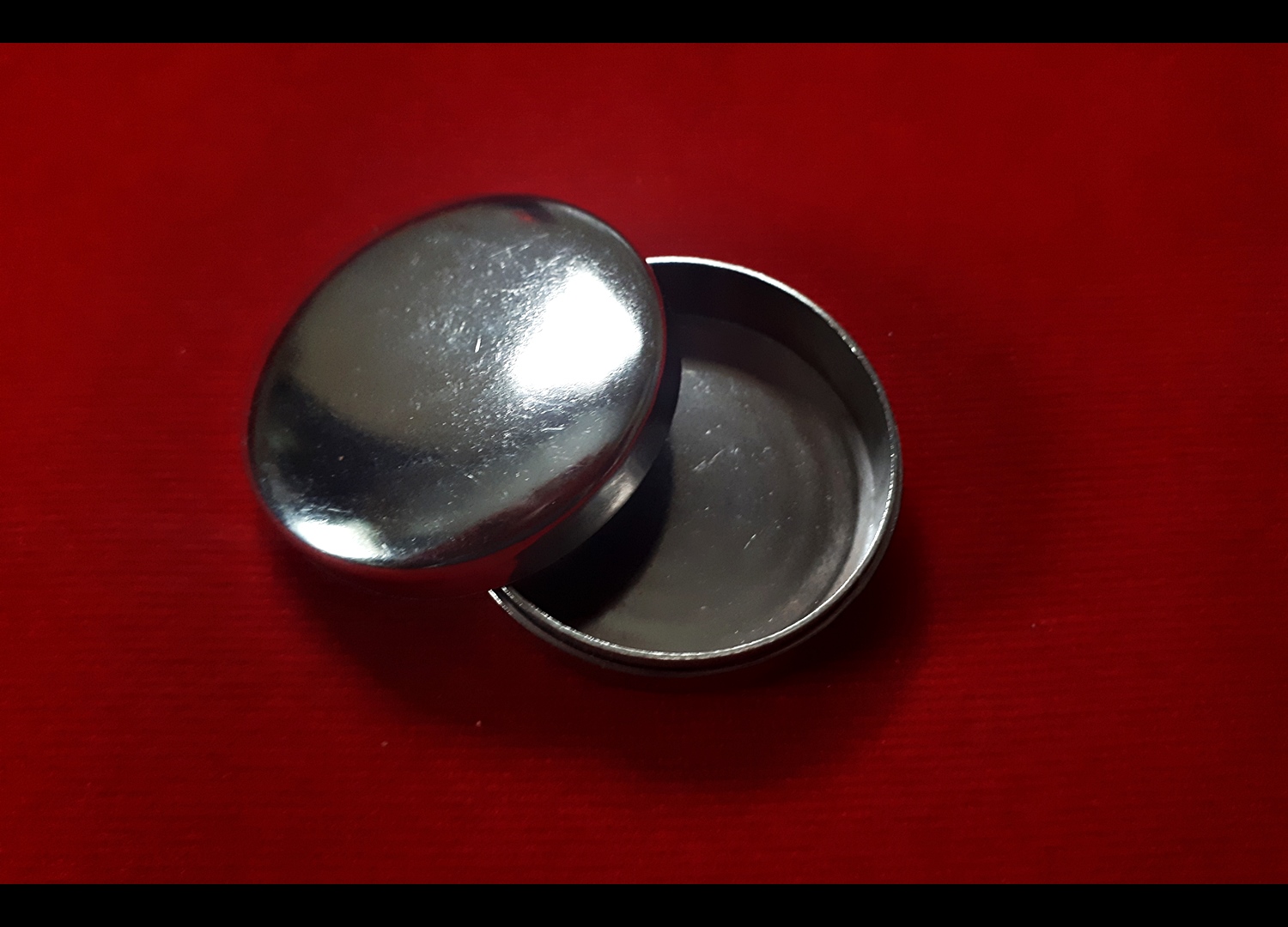 ตลับ แสตนเลส - ใส่แป้ง ใส่สีผึ้ง วัตถุมงคล (ขายปลีก ขายส่ง)