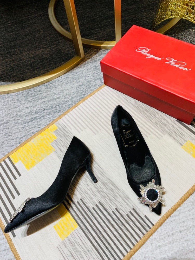 รองเท้า rv 34-40 ใส่ออกงาน งานแต่ง 2.5 นิ้ว