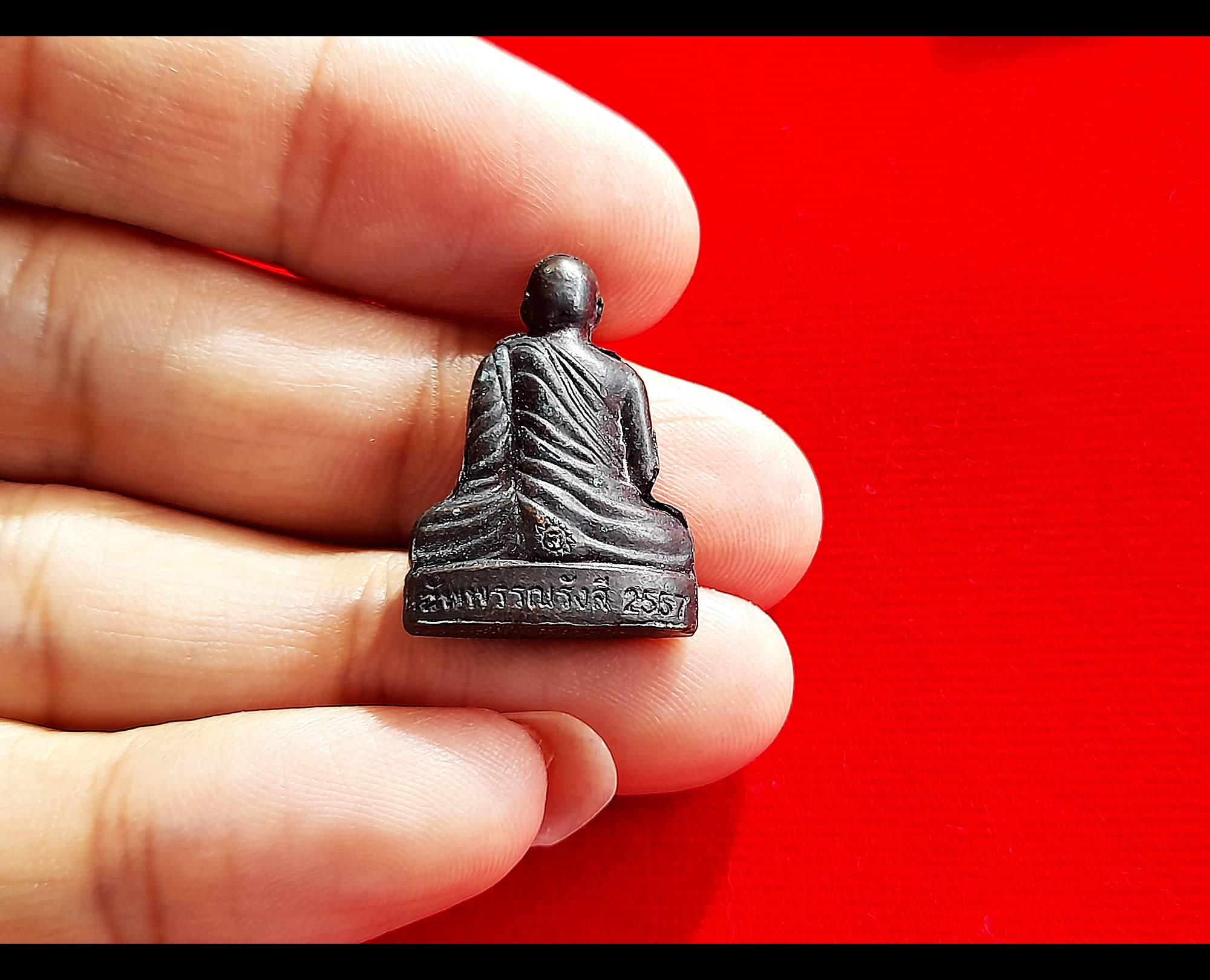 รูปหล่อ อุ้มบาตร มหาลาภ เนื้อทองแดง (ขนาดห้อยคอ) ปี2557 #รับประกันแท้ - พระอาจารย์สุริยัณ วัดป่าฉัพพรรณรังสี จ.ชัยภูมิ