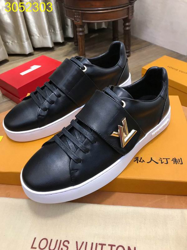 รองเท้า lv men แบบอีกเยอะกดดูด้านในค่ะ size 38-44 ,45 มีบางแบบ