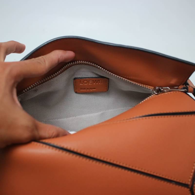 กระเป๋า loe puzzle bag 12 นิ้ว สีส้ม