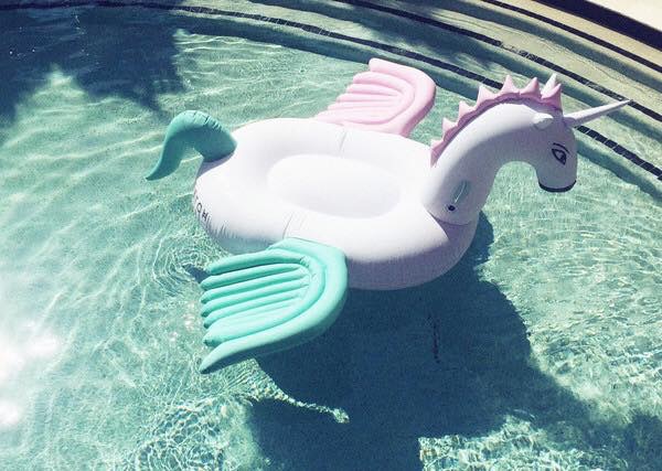 พูลโฟลทเพกาซัสสุดหรู Pool Float Giant Luxury Pegasus (Pastel)
