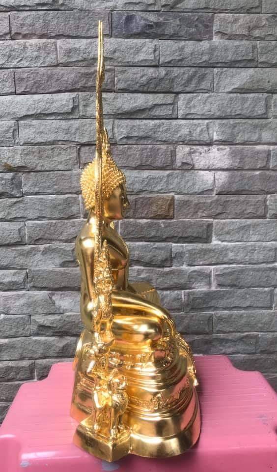 รูปหล่อ พระพุทธชินราช วัดเบญจมบพิตร เนื้อโลหะ ปิดทองคำแท้ (สร้างประมาณ ปี2560) - (หน้าตัก9นิ้ว สูง20นิ้ว)