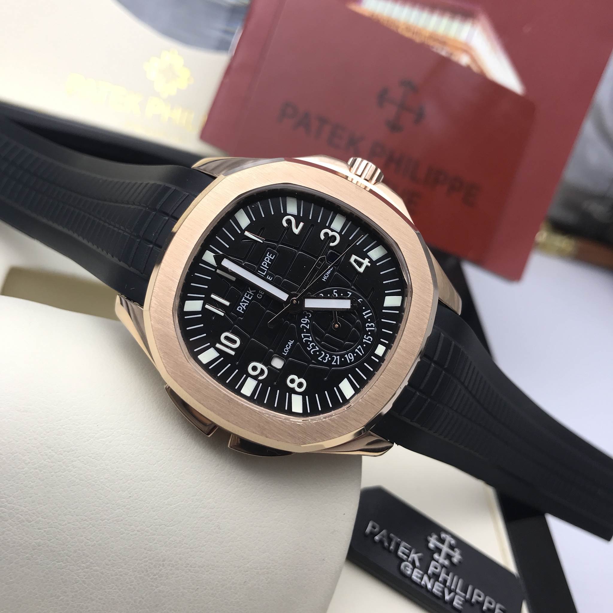 นาฬิกา Patek Philippe Aquanaut Travel Time Reference 5164R หน้าดำขอบพิ้ง