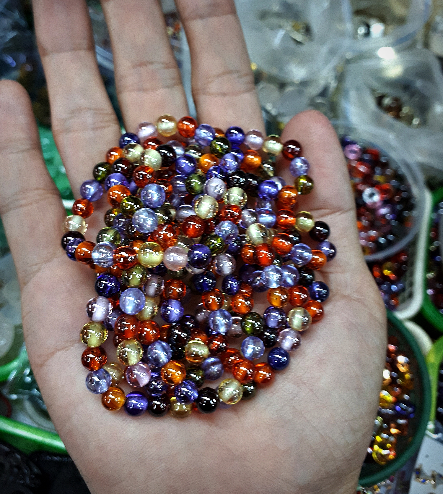 สร้อยข้อมือ ลูกแก้ว คละสี กันน้ำ กันลอก (ขายปลีก ขายส่ง)