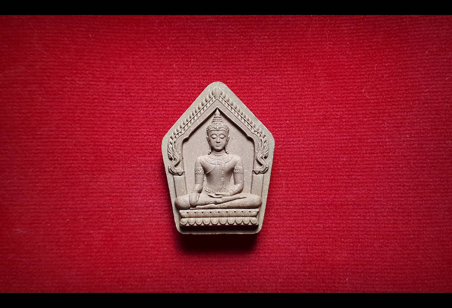 พระขุนแผนเกราะเพรช เนื้อผง(หลังยันต์เกราะเพชร) ฝั่ง ตะกรุดตะกรุดหัวใจขุนแผน ตะกรุดเนื้อทองคำแท้ ปี2559 - หลวงพ่อเล็ก วัดท่าขนุน