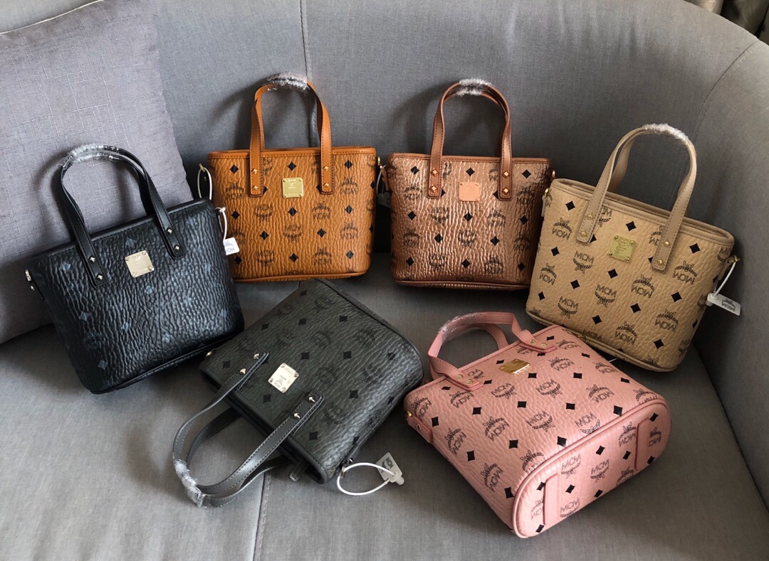 กระเป๋า mcm Anya 8 นิ้ว