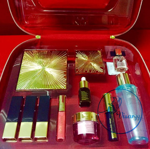 Estee Lauder Blockbuster สวยงาม หรูหรา แค่พาเลท 2 ชิ้นก็เกินค่ากระเป๋าแล้วค่ะ คุ้มค่าสุดๆ