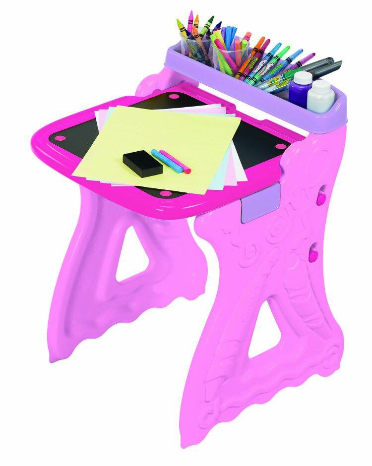 โต๊ะวาดเขียนเอนกประสงค์ Crayola Play 'N Fold 2-in-1 Art Studio (Pink)