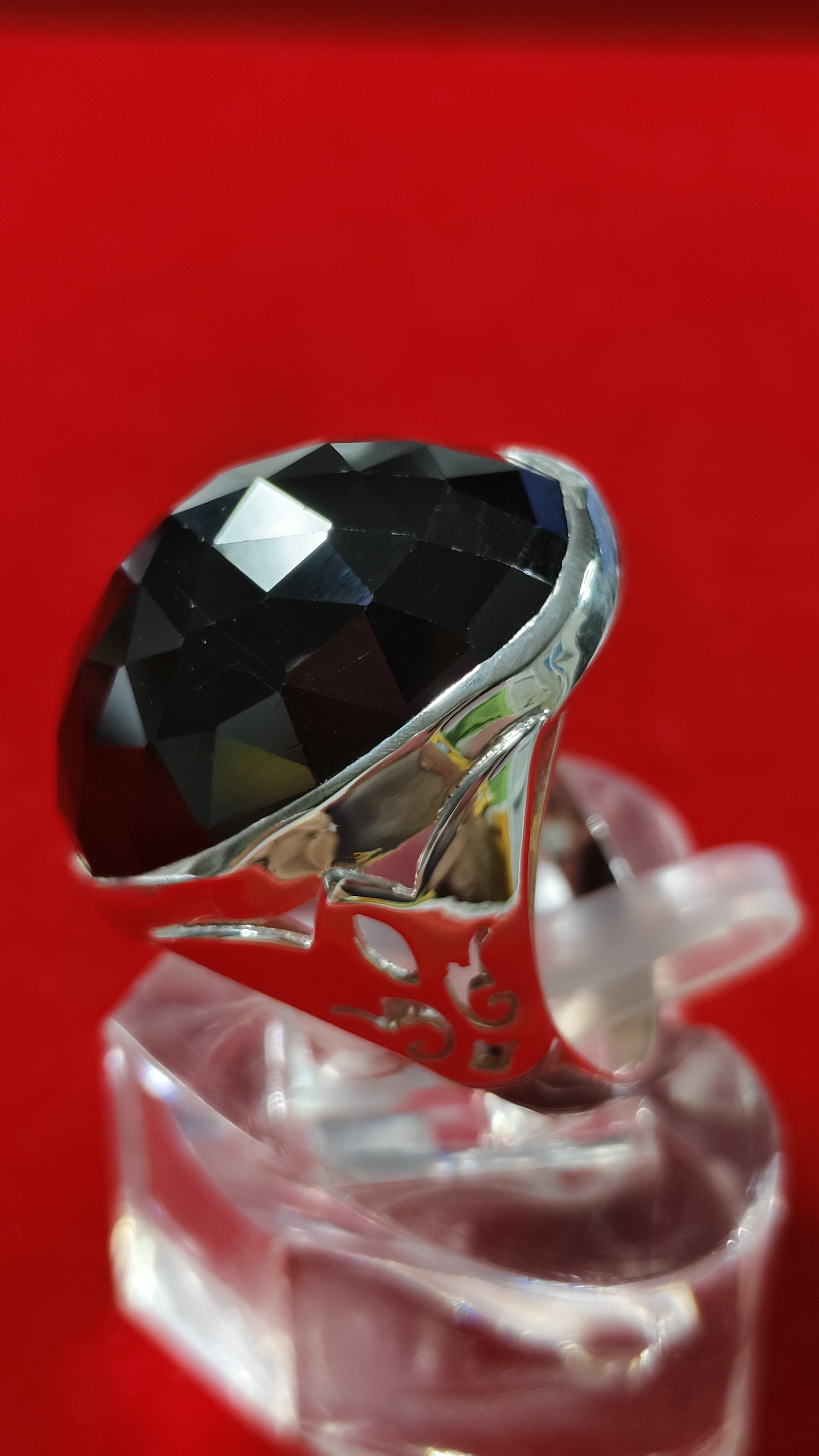 #แหวนนิลเจียเหลี่ยม รหัสR-0072