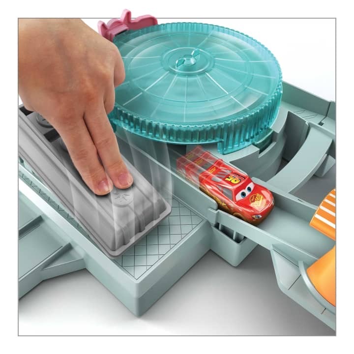 ชุดรถแข่งและรางของเล่น MATTEL Mini Racers Disney Cars Radiator Springs Spin Out!