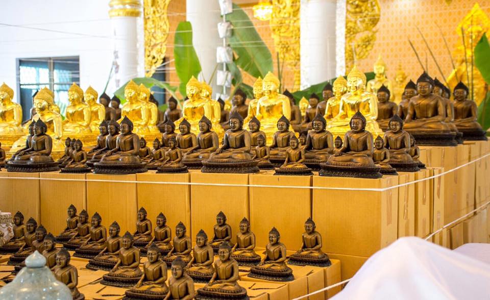 รูปหล่อ หลวงพ่อสำเร็จศักดิ์สิทธิ์ หน้าตัก3นิ้ว เนื้อโลหะรมดำโบราณ