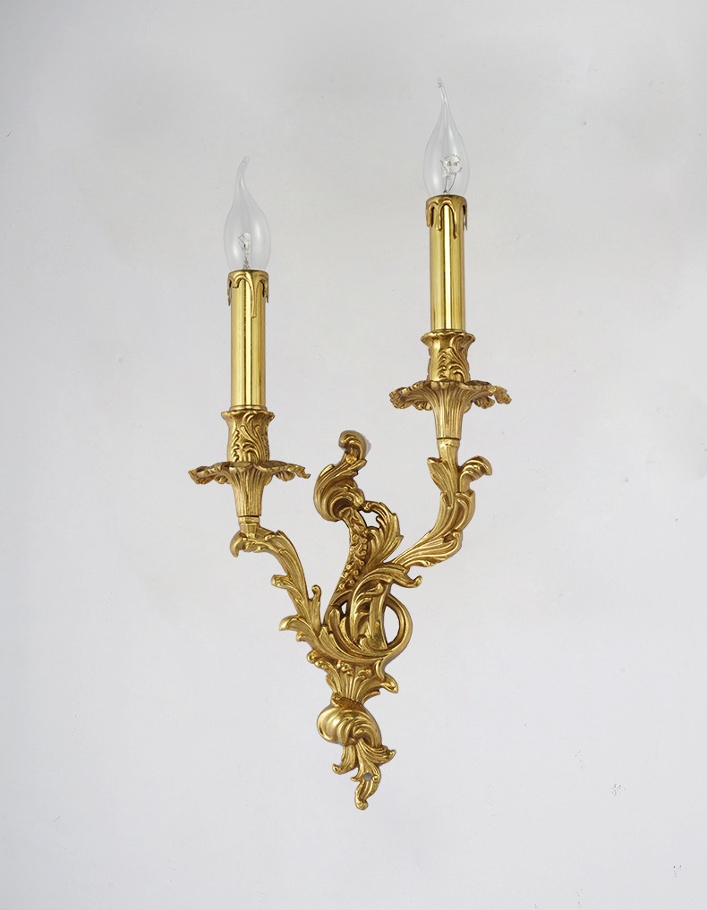 โคมไฟติดผนังภายในสีทองทรงแท่งเทียนสไตล์ยุโรป [KTW1025]