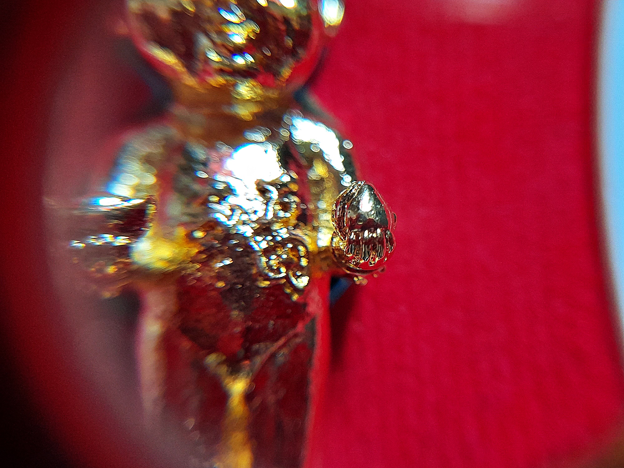 กุมารแห่งความสำเร็จ - กุมารจีน (ใส่ชุดเอี๊ยมจีน ซ้ายถือทอง ขวาถือลูกท้อ ใส่กำไล) เนื้อทองเหลือง(#ชนวน) ชุบทอง ฐานบรรจุมวลสาร ปี2564 #รับประกันแท้