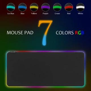 แผ่นรองเม้าส์RGBขนาดใหญ่ แผ่นรองเม้าส์เกมส์มิ่งมีไฟเปลี่ยนได้หลายสีพร้อมสีผสมเปลี่ยนสีอัตโนมัติ