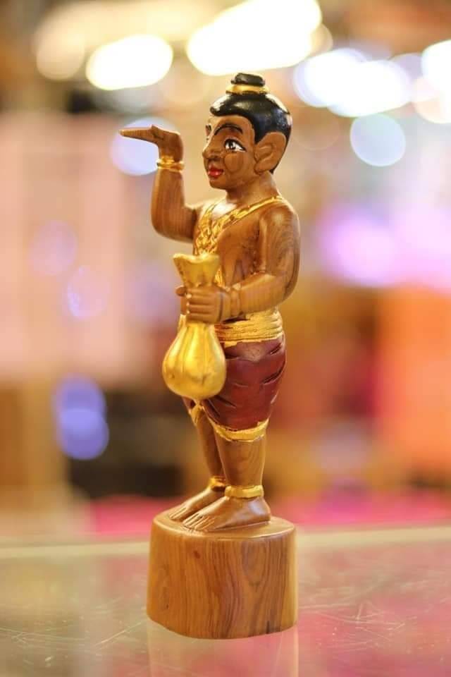 กุมาร กวัก ถือถุงเงินถุงทอง (เด็กไทย นุ่งโจงกระเบนโบราณ) ไม้สัก แกะสลัก ทำสี (ยังไม่ได้ปลุกเสกใดๆ) (สูง9นิ้ว)