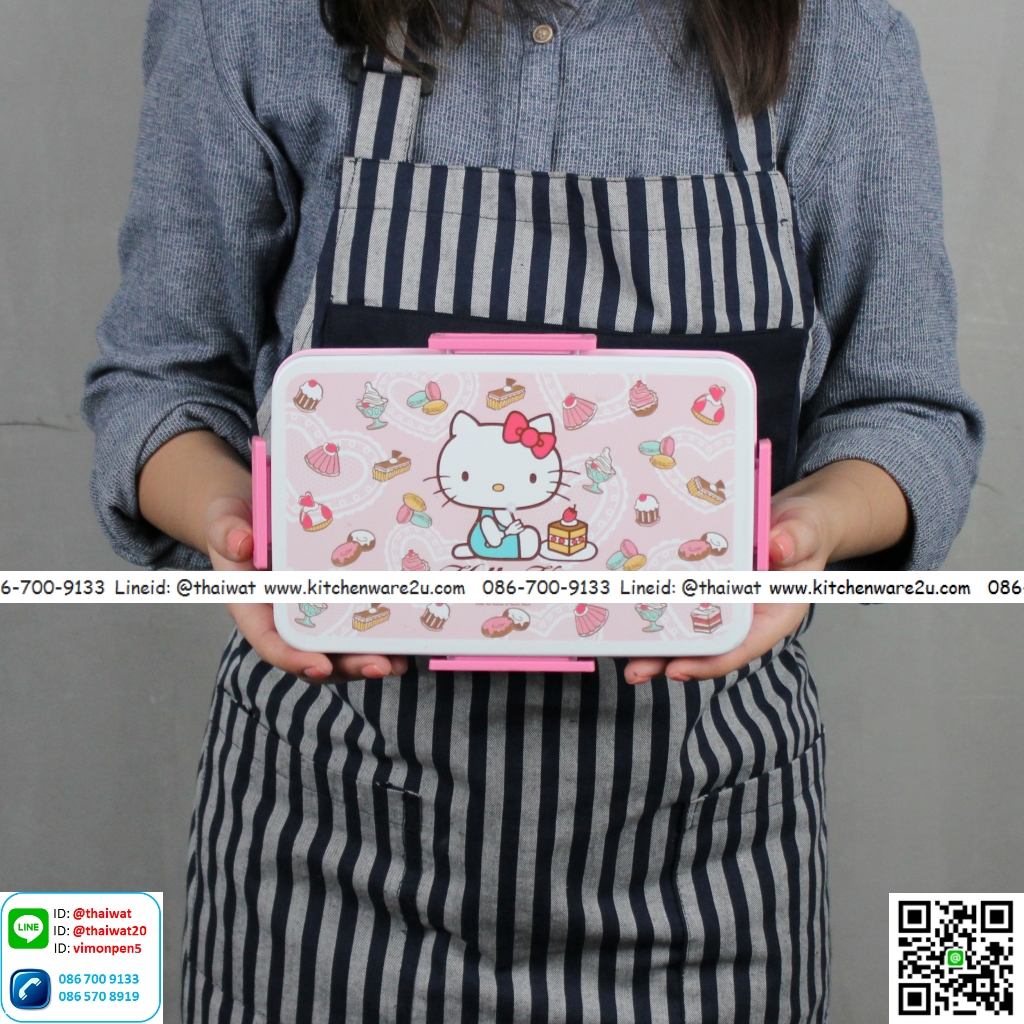 P10455 กล่องข้าวแบ่ง 2 ช่อง+ช้อน ล๊อคได้ ขายดี ลายคิตตี้ (14.5*22.2*6.7 cm) เกรดเอ สีสวย ลิขสิทธิ์ถูกต้อง No.9197 (ราคาส่งต่อ 12 ชุด:100 บต่อชุด)