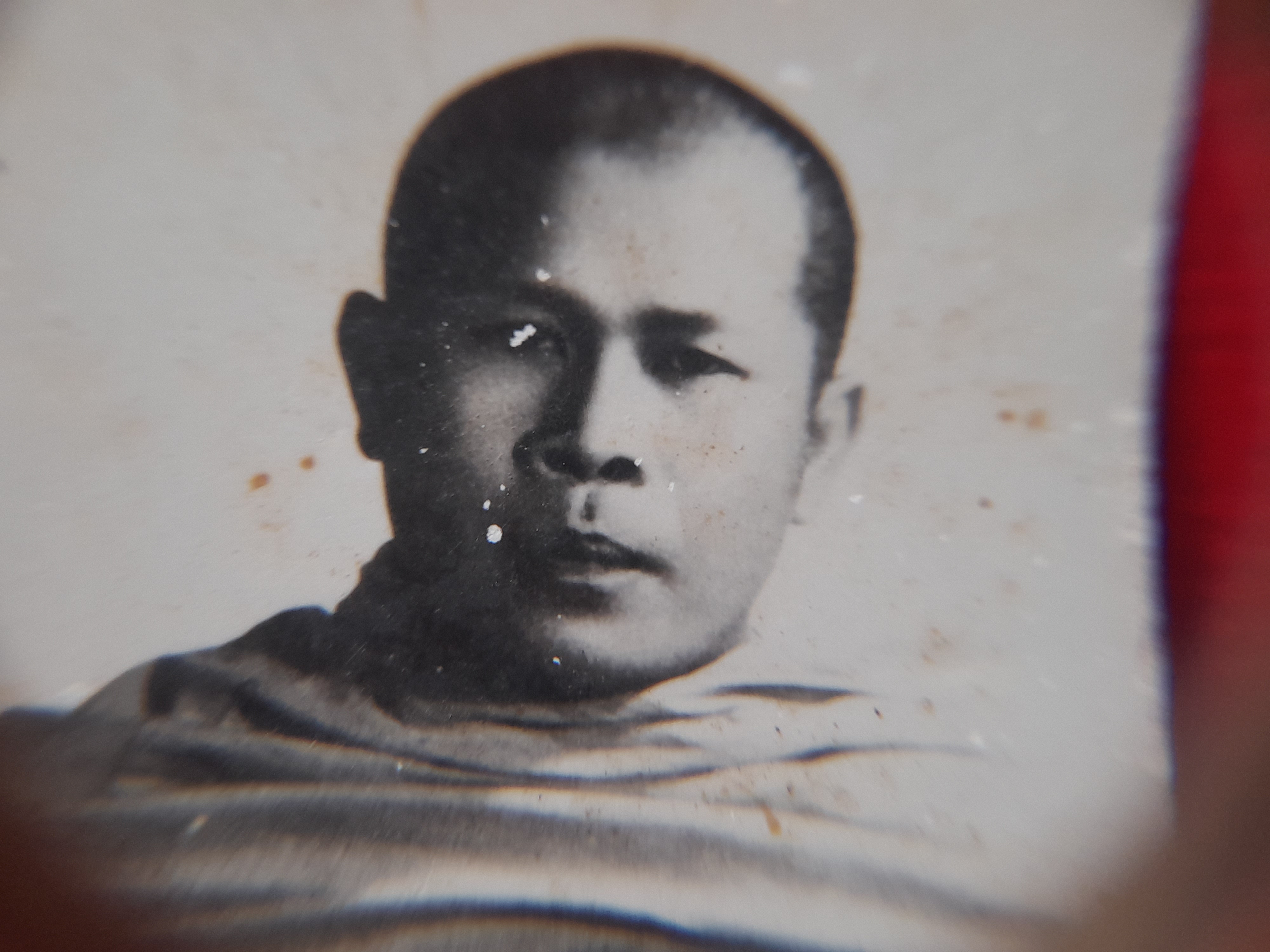 รูปภาพ หลวงพ่อยงยุทธ วัดเขาไม้แดง หลังจารยันต์ #รับประกันแท้และทัน