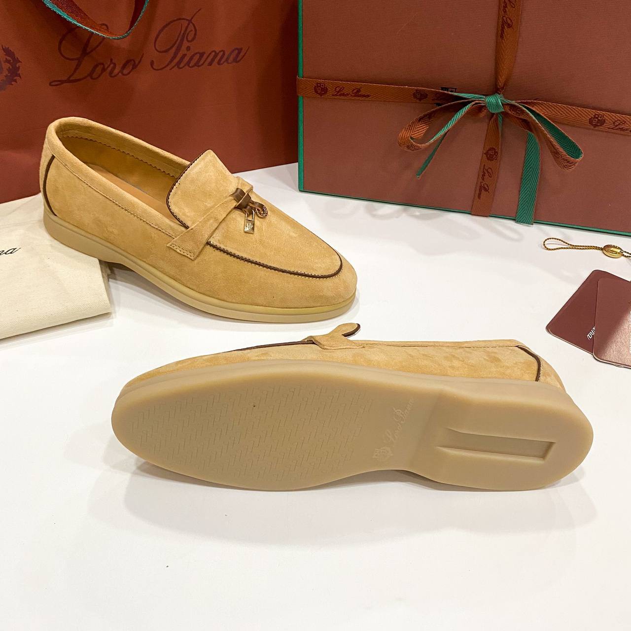 รองเท้า Loro Summer Charms Walk Loafers หนังกลับ สีน้ำตาล