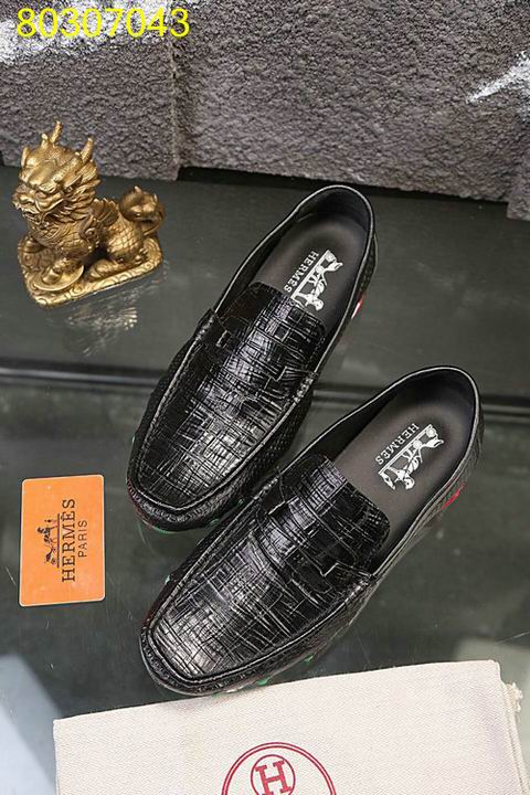 hm men แบบอีกเยอะกดดูด้านในค่ะ size 38-44 ,45-46 มีบางแบบ