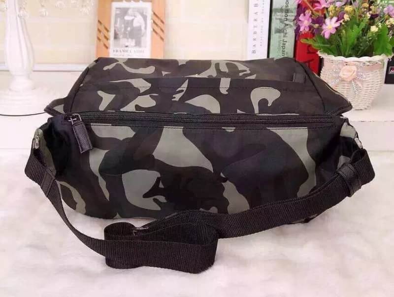 กระเป๋า pd messenger คาดอก สะพายข้าง ชาย ลายทหาร