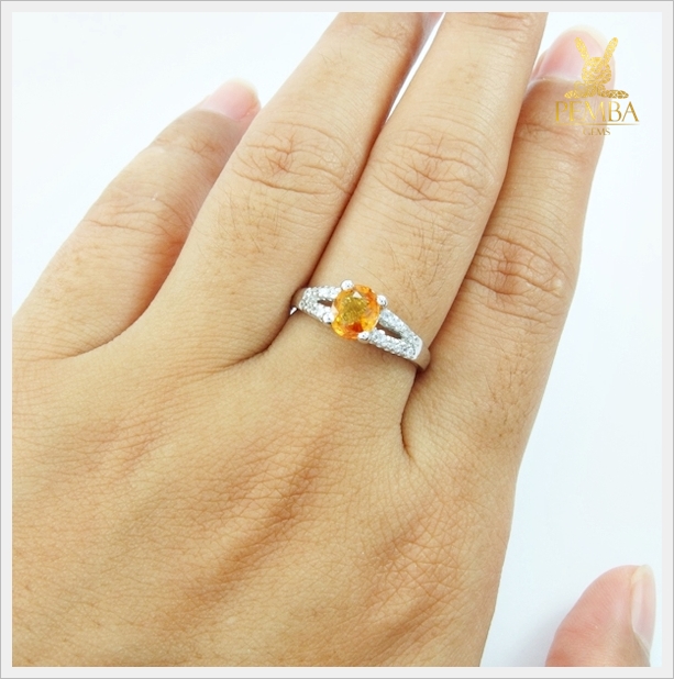 แหวนบุษราคัมแท้ สีเหลืองทอง(บุษร์น้ำทอง) เงินแท้ ชุบทองคำขาว แหวนพลอยแท้