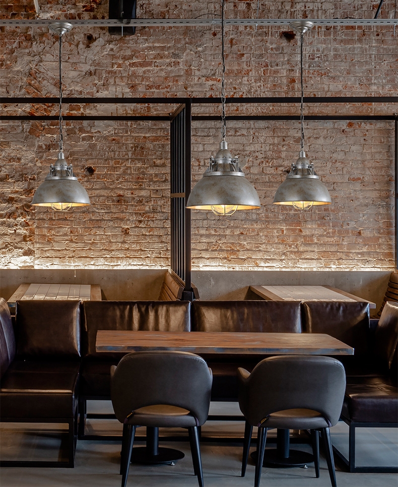 โคมไฟแขวนเพดานสไตล์อินดัสเทรียล โทนสีเงินเนื้อโลหะเก่าวินเทจ มีแก้วครอบหลอดไฟ [LKJ-155]