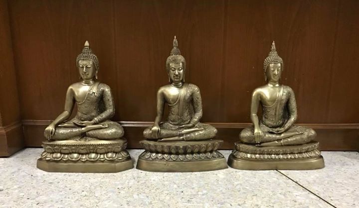 รูปหล่อ พระพุทธรูป (พระบูชา 3สมัย สุโขทัย เชียงแสน อู่ทอง) หน้าตัก9นิ้ว เนื้อทองเหลือง จีวรลายดอกพิกุล