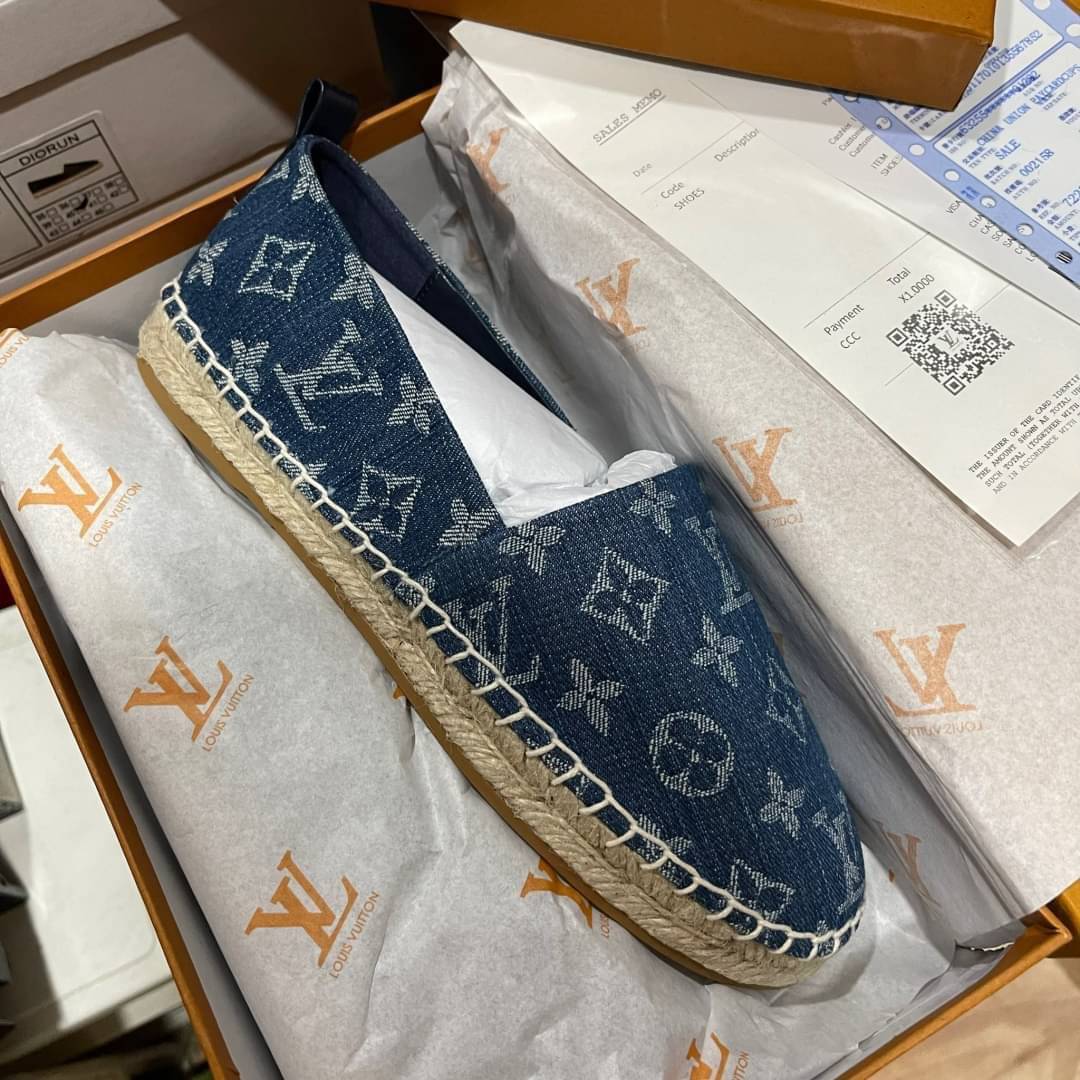 รองเท้า lv espadrilles ผู้หญิง มีหลายแบบหนังแท้