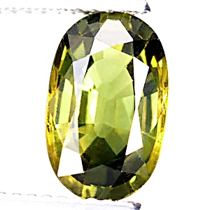 พลอยมรกตบางกะจะ (Green Sapphire) รูปไข่ยาวน้ำหนัก 3.35 กะรัต ขนาดตามใบเซอร์ 6.78x10.90x4.61 มิล สีเขียวแกมเหลือง มองตาเปล่าเห็นตำหนิ