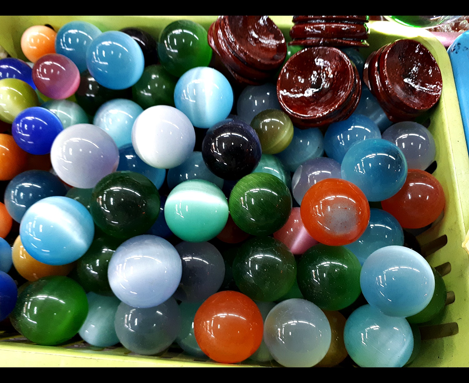 ลูกแก้ว สี ขุ่นทึบ ขนาด 2ซม 2.5ซม.