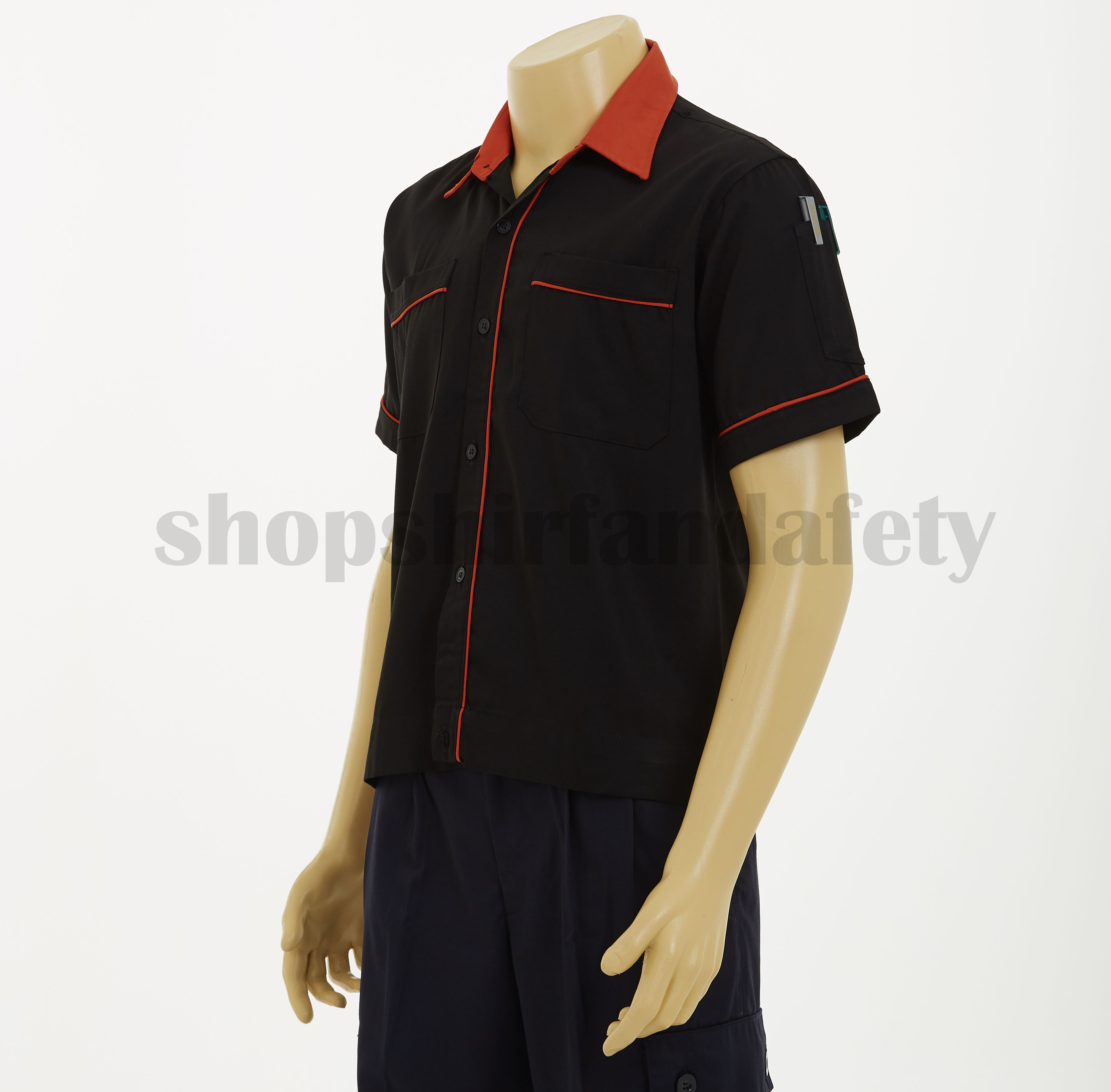 เสื้อช็อปแขนสั้นแบบดำกุ้นส้ม