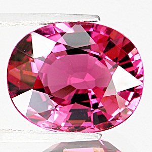 Natural Pink Tourmaline พลอยพิงค์ทัวมารีน รูปไข่ขนาดใหญ่ หนัก 14.41 กะรัต สีชมพู อมม่วงนิดหน่อย 5%-10% เนื้อสะอาดไม่มีตำหนิ ค่าความแข็ง 7-7.5