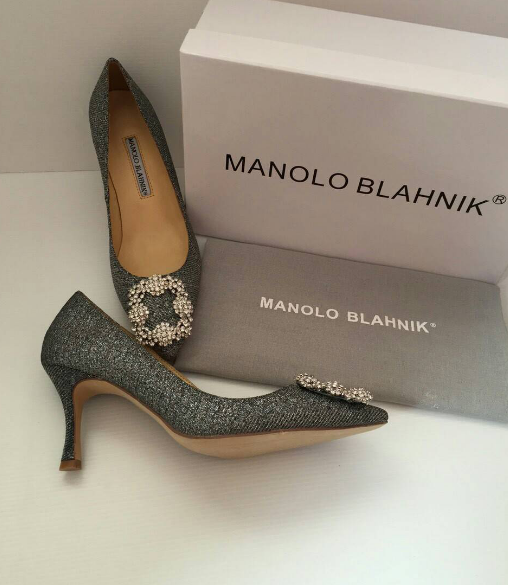 พร้อมส่ง รองเท้า mb ยอดฮิต ใส่ออกงาน งานแต่ง แบบดาราเซเลบทุกคนต้องมี สอบถามไซส์ได้ค่ะสต็อคของเปลี่ยนตลอด