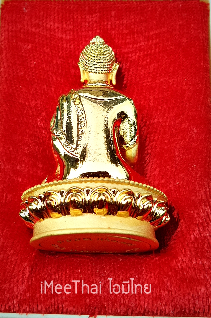 พระกริ่ง (ฝืนกฏแห่งกรรม รุ่นนี้พระโพธิ์สัตว์ มาสงเคราะห์เยอะ) เนื้อชุบทอง รุ่นแรก(สร้างวาระ ปลดหนี้2แผ่นดิน ไทยเนปาล) ปี2558 #รับประกันแท้ - หลวงพ่อเล็ก วัดท่าขนุน