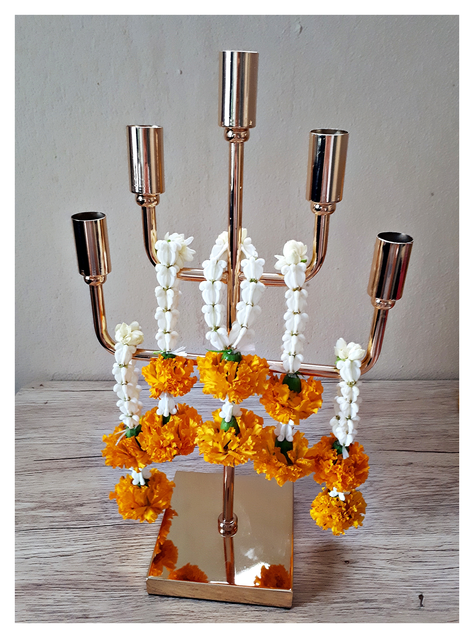 ขาตั้งแสตน เชิงเทียน(5ช่อ) เชิงพวงมาลัยดอกไม้ (สำหรับตั้งวางใส่ เทียน พวงมาลัยดอกไม้) ขายปลีก ขายส่ง