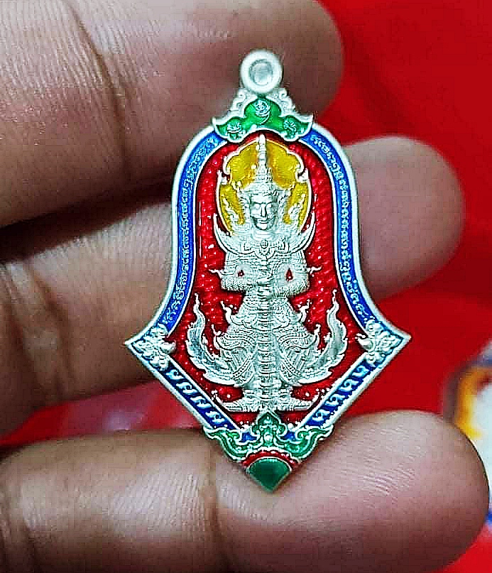 เหรียญท้าวเวสสุวรรณ ปางหน้าเทพบุตร หลังยันต์เกราะเพรช (โค็ดเลขสวย ๕) (ตอกโค็ดเจดีย์ ตอกเลขไทยรันเลข สลักนาม หลวงพ่อเล็ก วัดท่าขนุน และยันต์ต่างๆ) เนื้อเงินแท้ ลงยาแดง ปี2564 (จัดสร้างน้อย เพียงแค่199เหรียญ) #รับประกันแท้ - หลวงพ่อเล็ก วัดท่าขนุน ปลุกเสกเด