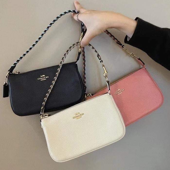 COACH C4233 NOLITA 19 WITH WHIPSTITCH (แอดไลน์ก่อนสั่งซื้อ)
