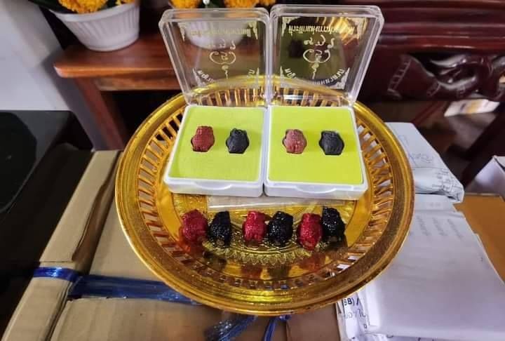 พญานกถึดทือ มหาลาภ (คู่ ตัวเมีย+ตัวผู้) เนื้อผงรวมมวลสาร ปี2565 #รับประกันแท้ - หลวงพ่อบ๊ะ วัดโพธิลังการ์ จ.สิงห์บุรี