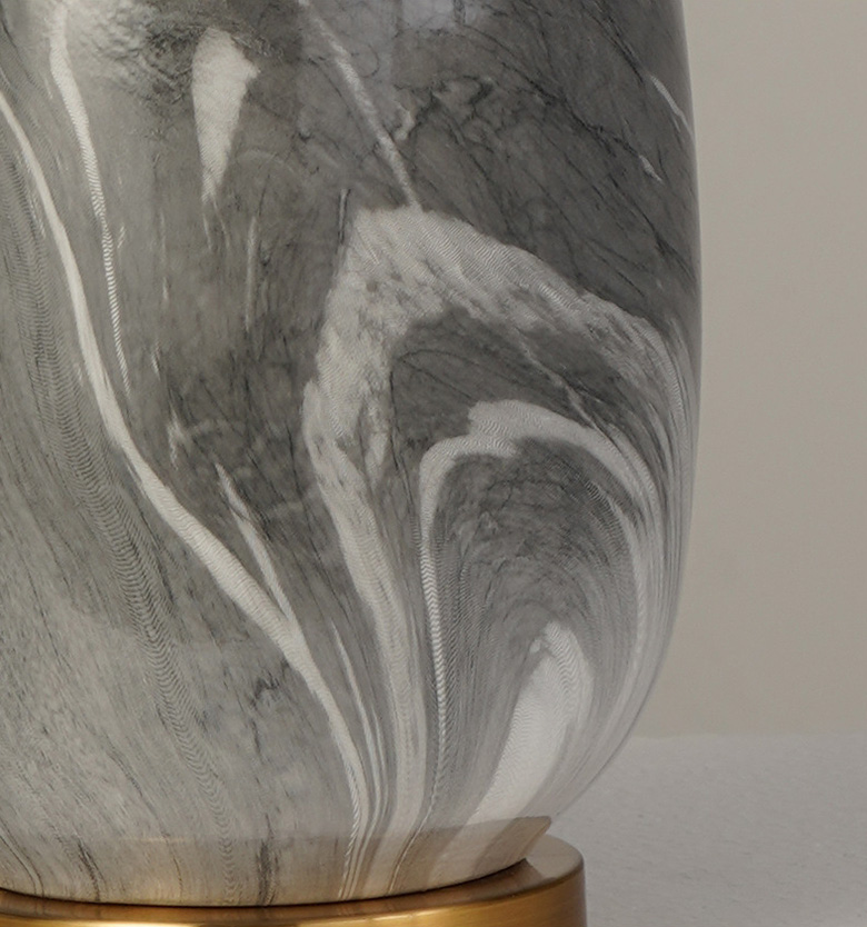 โคมไฟตั้งโต๊ะเซรามิคลายหินอ่อนโป๊ะผ้าสไตล์ยุโรป [RX125]