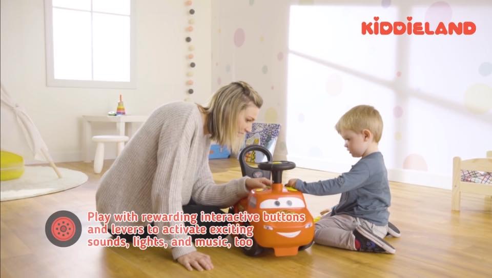 รถแมคควีนแบตเตอรี่พร้อมรางขับขี่ Kiddieland Cars Lightning McQueen 2-in-1 Battery Powered Activity Ride-On