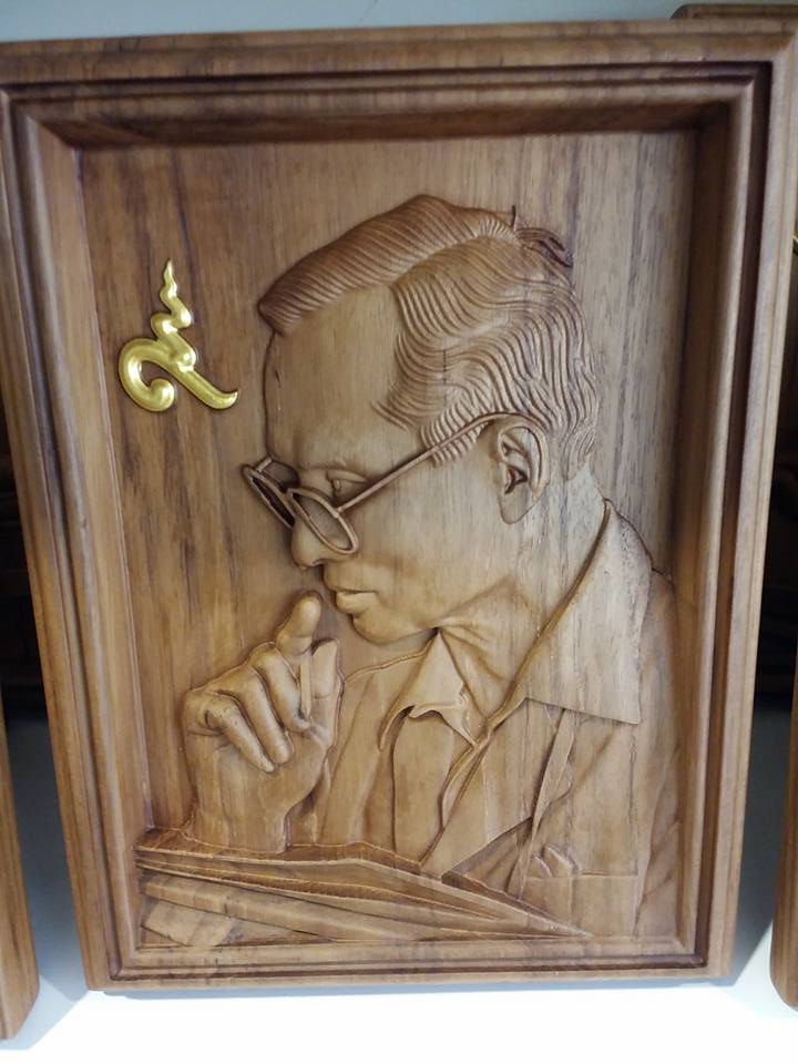 กรอบรูปไม้ ไม้สักแกะสลัก พระแกะสลัก ภาพมงคลเสริมฮวงจุ้ย