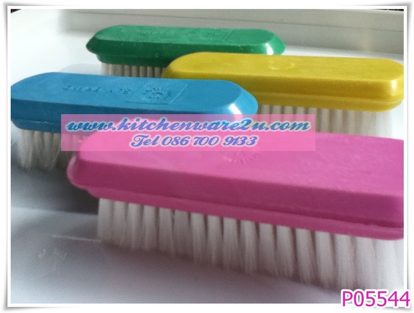 P05544 แปรงซักผ้า ขนไนล่อนใส ขนนุ่ม HS09 (ราคาส่งต่อกล่อง : 12 อัน)
