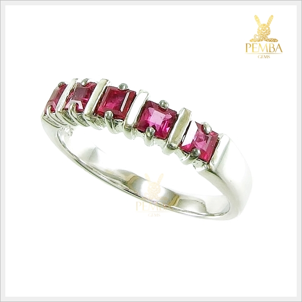 แหวนทับทิมไทย สีชมพูแดงหวานๆ เสริมเสน่ห์ติดนิ้วทุกๆ วัน แหวนพลอยแท้