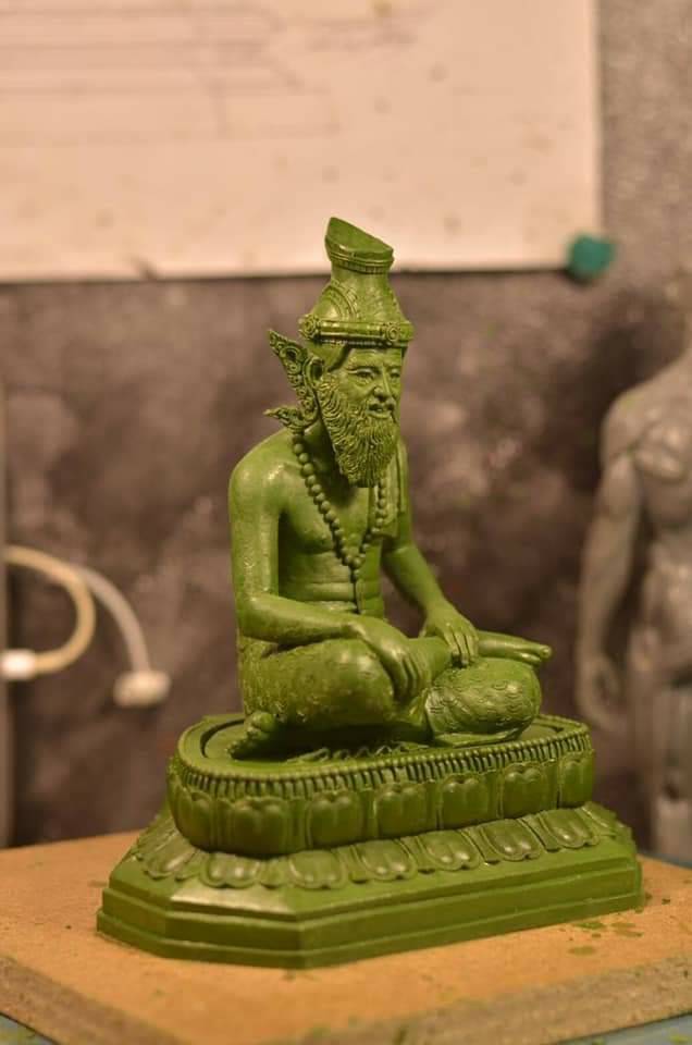 รูปหล่อ ปู่ฤาษี เนื้อทองเหลือง (ขนาด4นิ้ว ฐานกว้าง6นิ้ว สูง7.5นิ้ว) (ฐานกับองค์ปู่ฤาษี ถอดได้) ปี2563 #ปลุกเสกแล้ว #รับประกันแท้ (จำนวนในการจัดสร้าง แค่119องค์)