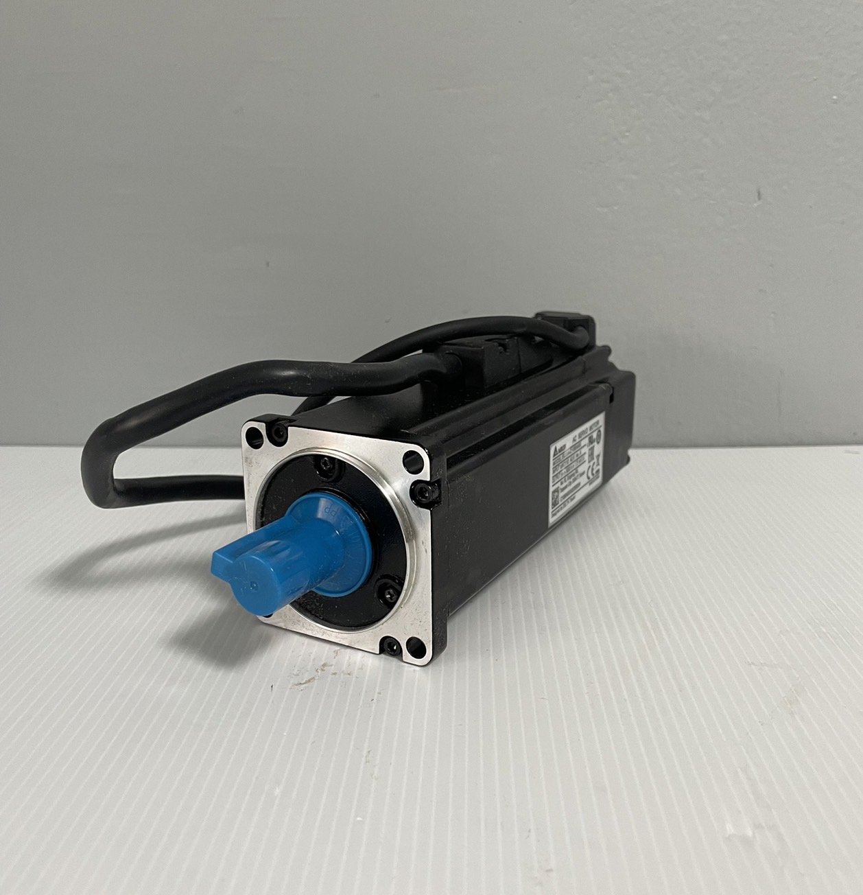 Delta AC Servo Motor Model:ECMA-C10604SS 400W (with brake)