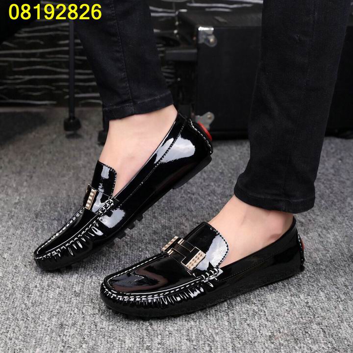 hm men แบบอีกเยอะกดดูด้านในค่ะ size 38-44 ,45-46 มีบางแบบ